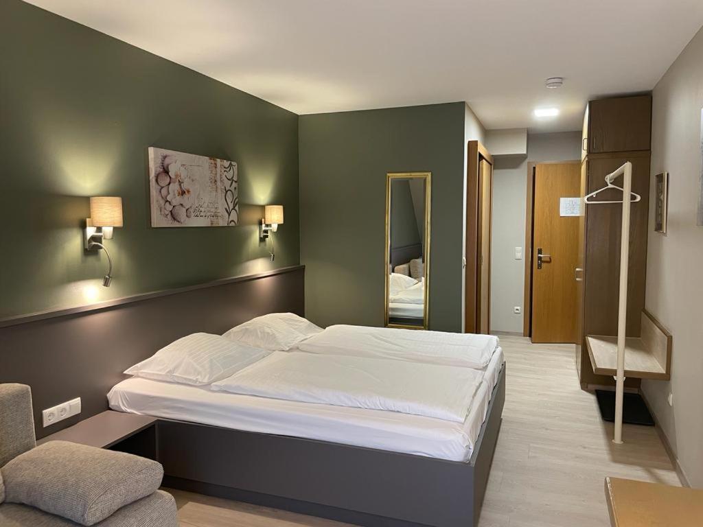 Hotel-Restaurant Zur Muehle Шермбек Екстериор снимка