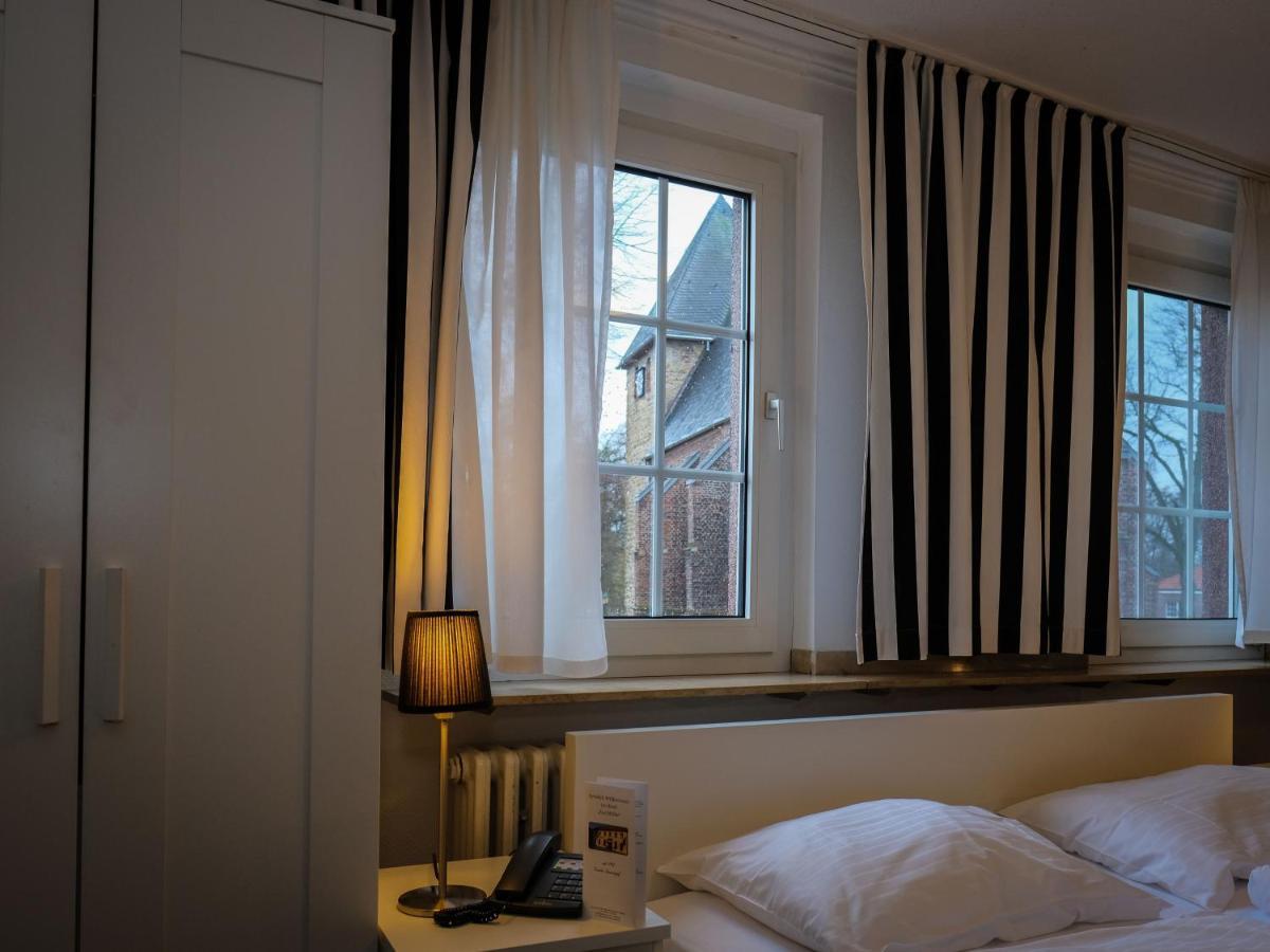 Hotel-Restaurant Zur Muehle Шермбек Екстериор снимка
